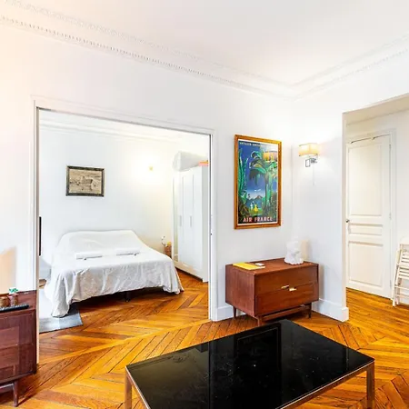 Guestready - Elegant Avec Balcon Apartment Paris